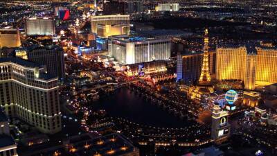 Steve Sisolak - Nevada, Vegas casinos rescind mask mandates effective immediately - fox29.com - city Las Vegas - state Nevada