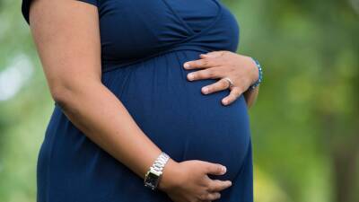 Matthew Horwood - COVID-19 vaccines in pregnant women may protect newborns, study shows - fox29.com - Britain - city Atlanta