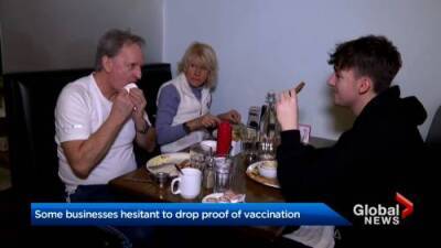 Brittany Rosen - COVID-19: Some business owners on the fence about dropping proof of vaccination - globalnews.ca