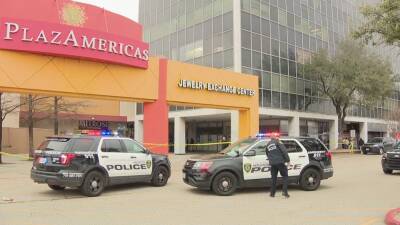 Officer killed, suspect dead following shooting at PlazAmericas Mall in southwest Houston - fox29.com - city Houston - Houston - county San Jacinto