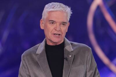 Phillip Schofield - Stephen Mulhern - Phillip Schofield’s Dancing on Ice replacement revealed after star tests positive for Covid - thesun.co.uk