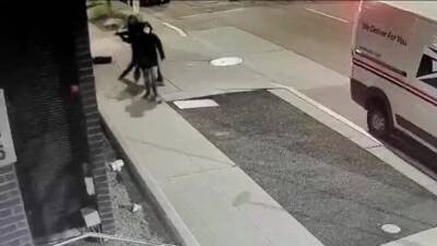 Video shows man attacking woman with baseball bat in Seattle’s Belltown neighborhood - fox29.com - city Seattle - county King - city Belltown