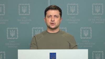 Volodymyr Zelenskyy - Ukrainian President Zelenskyy's powerful speech moves translator to tears - fox29.com - Germany - Russia - Ukraine