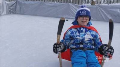 Ontario boy with cerebral palsy dons cape to help Toronto hospital raise funds - globalnews.ca