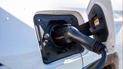 Robert Nickelsberg - Gas vs. electric vehicles: Advantages of each car as gas prices soar - fox29.com - state California - state Florida - state New York - Washington - state Vermont - Russia - Ukraine