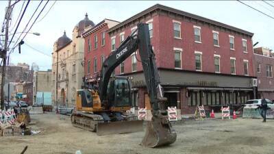 Queen Village residents frustrated by lengthy water main break repairs - fox29.com - city Philadelphia