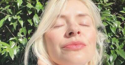 Holly Willoughby - Philip Schofield - Vanessa Feltz - Holly Willoughby soaks up sun in selfie after testing positive for Covid-19 - ok.co.uk