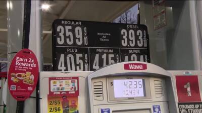 NJ self-service gas: Bipartisan legislators introduce bill to give drivers option to pump their own gas - fox29.com - state New Jersey
