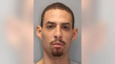 Police: Suspect attacked driver, threatened to kill car's passengers after crash in New Castle - fox29.com - state Delaware - county New Castle - city Springfield - county Norman
