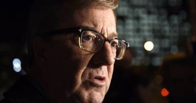 Dan Kelly - Jim Watson - Ottawa mayor urges feds to bring workers back downtown to save local businesses - globalnews.ca - city Ottawa