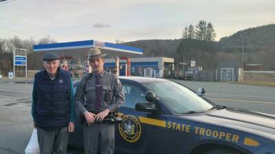 Trooper reunites man with family who left him behind at New York rest stop - fox29.com - New York - city New York - state New York