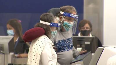 Airline CEOs, travel groups urge White House to lift mask rules on flights - fox29.com - Usa - county Delta