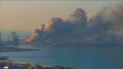 Smoke, flames billow from Berdyansk port as Ukraine claims to have destroyed Russian ship - globalnews.ca - Russia - Ukraine