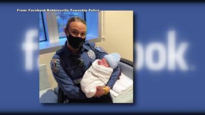 Police officer helps mom deliver baby at home in New Jersey - fox29.com - state New Jersey