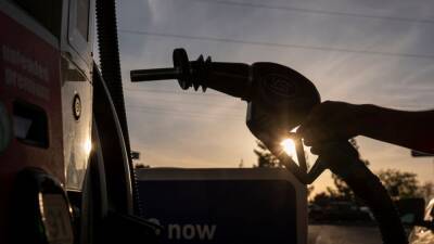 Lundberg Survey - Average US gas price drops 6 cents to $4.37 over 2 weeks - fox29.com - Usa - Los Angeles - city Los Angeles - state Oklahoma - county Tulsa