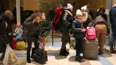 Sean Gallup - Airbnb offering free housing for up to 100,000 Ukrainian refugees - fox29.com - Washington - Russia - Poland - Afghanistan - Hungary - Ukraine