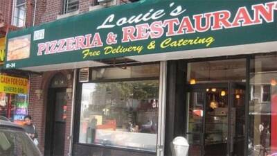 Hero Queens pizzeria owner, dad stabbed trying to stop robbery - fox29.com - New York - city New York - county Queens