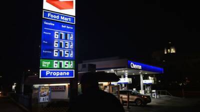 Americans see biggest single-day jump in gas prices in years - fox29.com - Usa - Russia - Ukraine