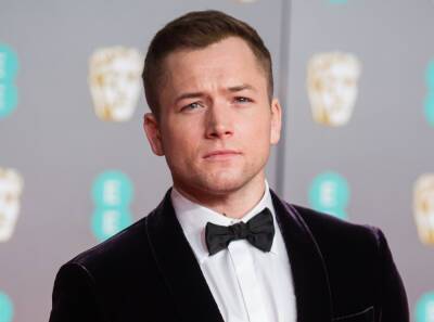 Jonathan Bailey - Taron Egerton Gives Health Update After Fainting On Stage - etcanada.com - city London