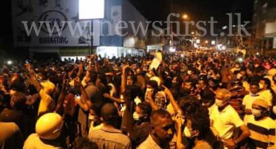 37 people injured in Mirihana Protest - newsfirst.lk - Sri Lanka
