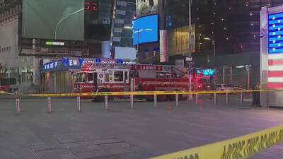 Times Square manhole explosion, fires cause panic - fox29.com - New York