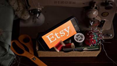 Daniel Acker - Etsy sellers go on strike after company raises transaction fees by 30% - fox29.com - state Illinois - Los Angeles