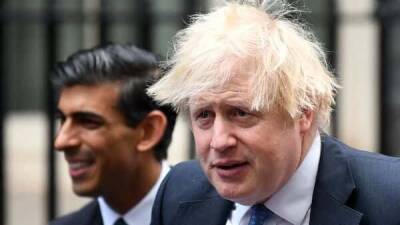 Boris Johnson - Boris Johnson, Rishi Sunak fined for breaking Covid lockdown rules - livemint.com - India