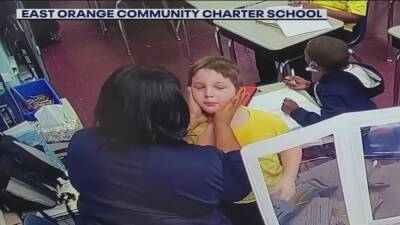Video shows NJ teacher save student choking on water bottle cap - fox29.com - county Day - state New Jersey - county Jenkins - New York, county Day