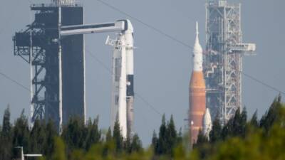 Artemis I (I) - NASA delays moon rocket dress rehearsal, blames fuel leak - fox29.com