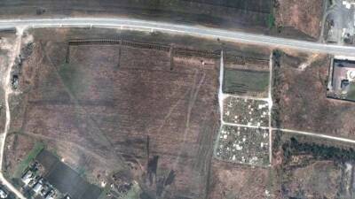 Vladimir Putin - Satellite photos show possible mass graves near Mariupol as Russia attacks in east - fox29.com - Russia - Ukraine - city Mariupol, Russia