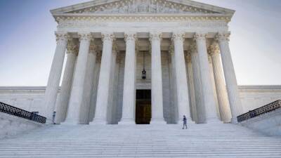 Man dies after attempting to set himself on fire at Supreme Court - fox29.com - Washington - Chad - state Colorado - county Boulder