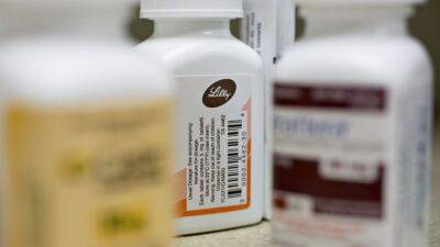 Daniel Acker - Obesity drug helped people lose over 20% of body weight in trials, drugmaker says - fox29.com - state Illinois