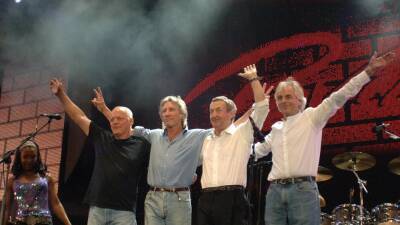 David Gilmour - Pink Floyd reunites to record song, raise money for Ukraine - fox29.com - Usa - Russia - city London - Poland - Romania - county Hyde - Ukraine - county Floyd