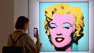 Andy Warhol - Marilyn Monroe - Andy Warhol's Marilyn Monroe portrait sells for record $195 million at auction - fox29.com - New York - state New York - county Monroe - city New York, state New York