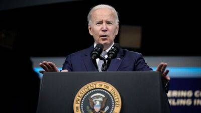 Joe Biden - Drew Angerer - Biden sees a bigger role for US farms due to Ukraine war - fox29.com - Usa - state Illinois - Washington - city Washington - Russia - Ukraine
