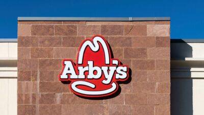 John Greim - Arby’s manager admits to urinating ‘at least twice’ in milkshake mix, police say - fox29.com - state Washington - city Vancouver, state Washington