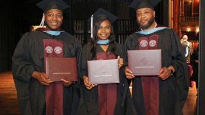 Family affair: Father, son and daughter graduate together with education degrees - fox29.com - state Mississippi - city Meridian, state Mississippi
