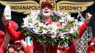 Jimmie Johnson - Scott Dixon - Marcus Ericsson of Sweden wins Indy 500 after rare red-flag stoppage - fox29.com - city Indianapolis, state Indiana - state Indiana - Mexico - Sweden