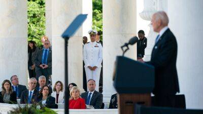 Joe Biden - Kamala Harris - President Biden to observe Memorial Day by laying wreath at Tomb of the Unknown Soldier - fox29.com - Washington - state Texas - state Virginia - county Arlington - city Monday - county Uvalde