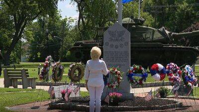 Memorial Day service held at Veterans Memorial Park in Burlington Township, NJ - fox29.com - county Park