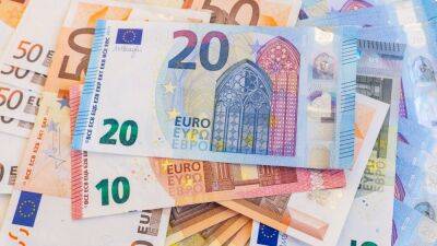 Paschal Donohoe - Public finances show deficit of €1.1bn at end of April - rte.ie