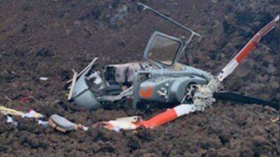Helicopter tour carrying 6 people crashes in Hawaii lava field - fox29.com - Usa - state Hawaii - Mexico - city Cincinnati - county Hawaii