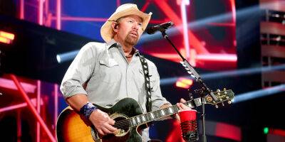 Toby Keith Has Stomach Cancer, Shares a Message with Fans About His Health - justjared.com