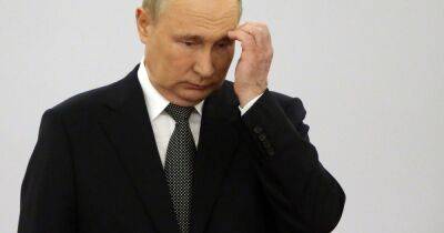 Vladimir Putin - Putin health alert as footage shows him uncontrollably shaking and struggling to stand - dailystar.co.uk - Russia - Ukraine - Tajikistan