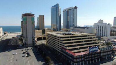 Bob Macdevitt - Union authorizes Atlantic City casino strike next month - fox29.com - Jersey