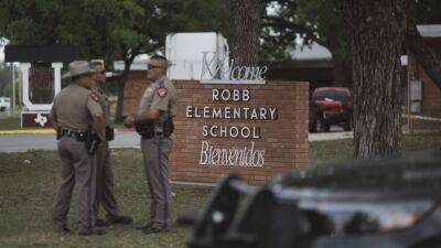 Salvador Ramos - Deputy: 2 officers had chance to shoot Uvalde school gunman - fox29.com - New York - Usa - state Texas - county Uvalde