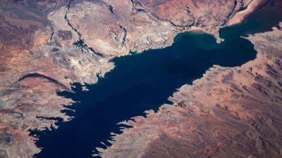 George Rose - Jimmy Hoffa - Lake Mead: Drought-stricken reservoir near Vegas hits new lowest level since 1930s - fox29.com - Usa - state California - city Las Vegas - state Nevada - county Lake - state Arizona - Mexico - state Utah - state Wyoming - state Colorado - state New Mexico - city Powell, county Lake