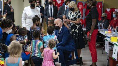 Ron Desantis - Joe Biden - Sarah Silbiger - Biden visits COVID-19 vaccine clinic as kids 6 months and up receive their 1st shot - fox29.com - Usa - state Florida - Washington - city Washington, area District Of Columbia - area District Of Columbia