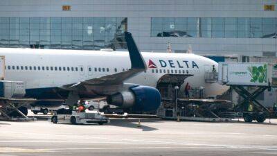 Nicolas Economou - Delta allowing flight changes for free over July 4th weekend - fox29.com - city Atlanta - county Delta