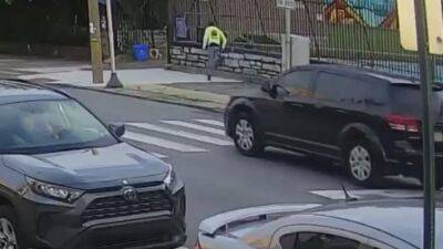 Wayne Avenue - Video: Police searching for suspects wanted in connection with Germantown drive-by shooting - fox29.com - city Germantown